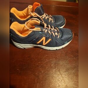 Women's New Balance W402 Grey and Orange Athletic Shoes